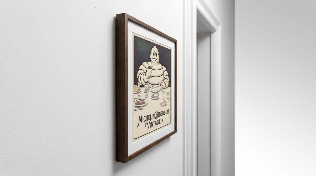 How to Choose Art Pictures for a Narrow Hallway